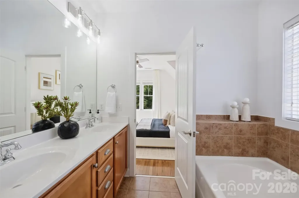 1916 Lela Avenue Charlotte NC 28208
