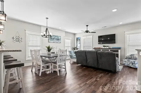 119 Sunset Drive Garden City SC 29576
