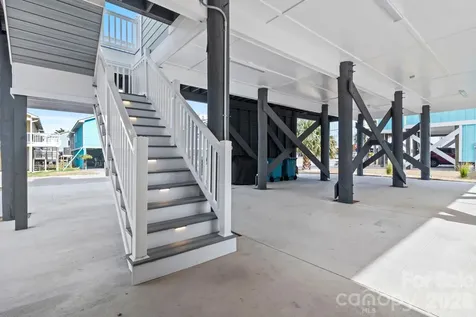 119 Sunset Drive Garden City SC 29576