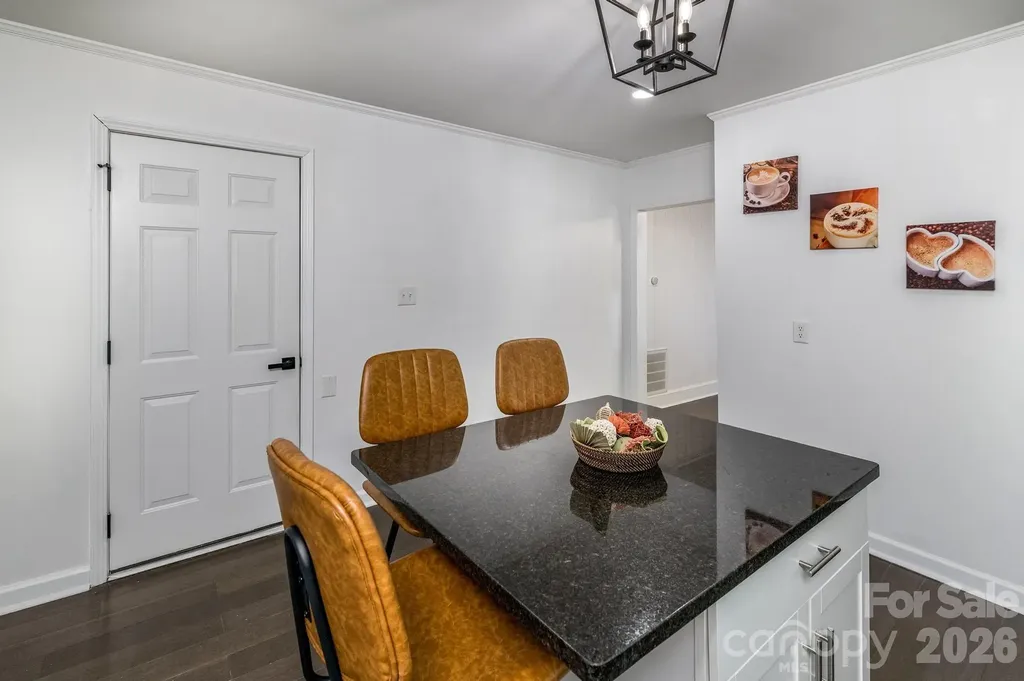 3828 Oakwood Road Charlotte NC 28269