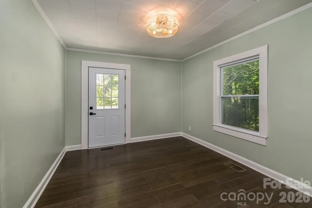 3828 Oakwood Road Charlotte NC 28269