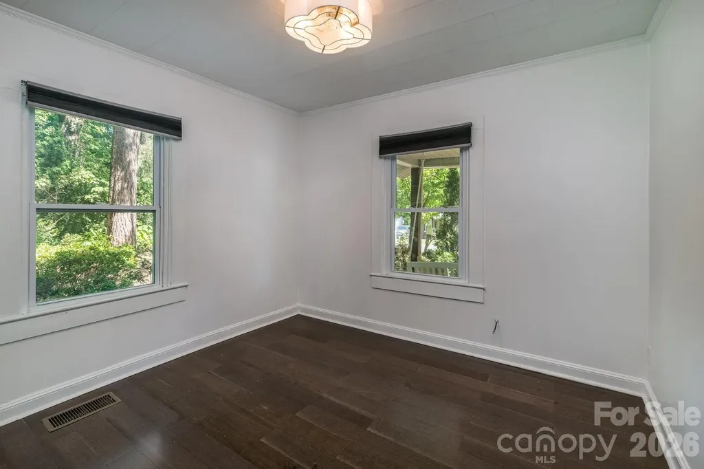 3828 Oakwood Road Charlotte NC 28269