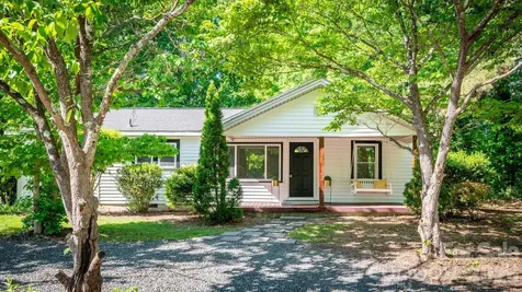 3828 Oakwood Road Charlotte NC 28269