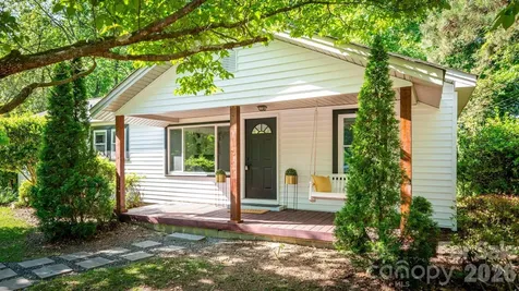 3828 Oakwood Road Charlotte NC 28269