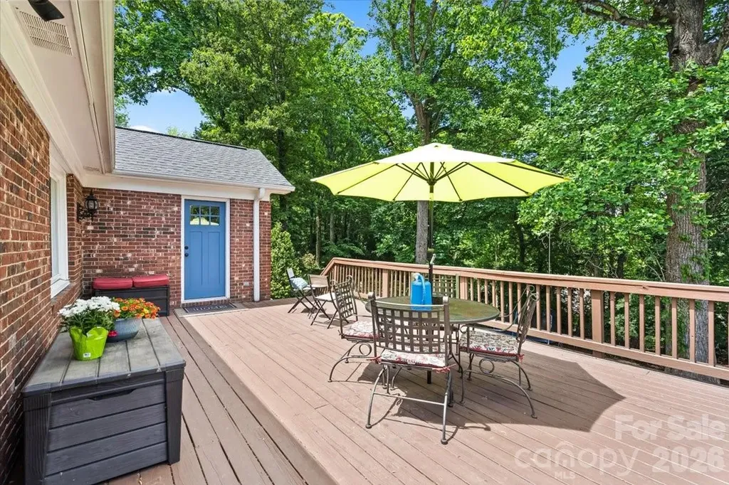 3741 Riverbend Road Charlotte NC 28210