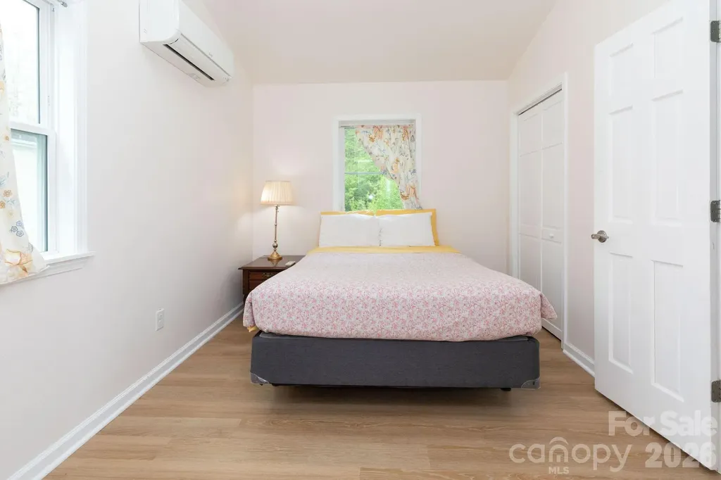 12 Lila Lane Clyde NC 28721