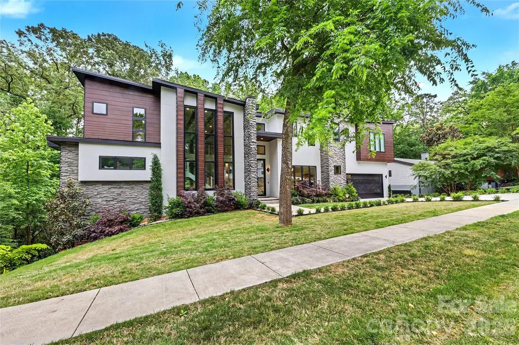 2810 Huntingtowne Farms Lane Charlotte NC 28210