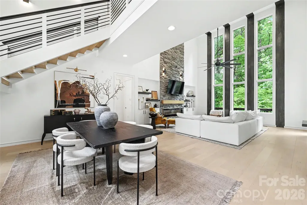 2810 Huntingtowne Farms Lane Charlotte NC 28210