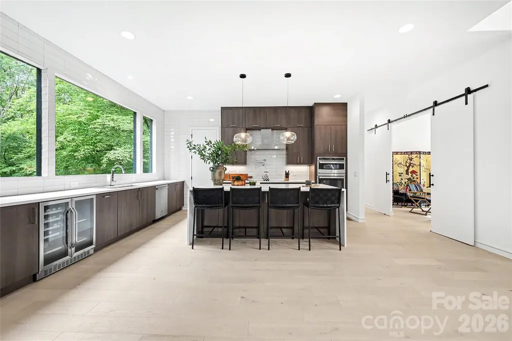 2810 Huntingtowne Farms Lane Charlotte NC 28210