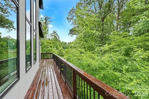 2810 Huntingtowne Farms Lane Charlotte NC 28210