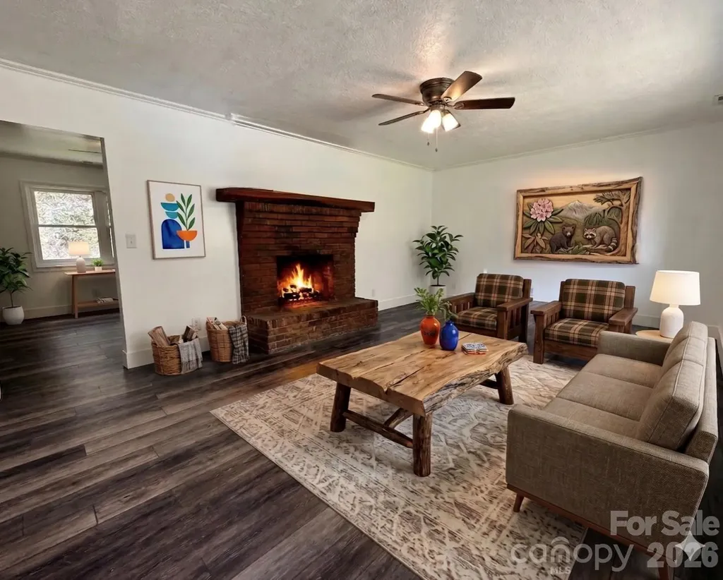 8855 Bugger Hollow Road Newland NC 28657