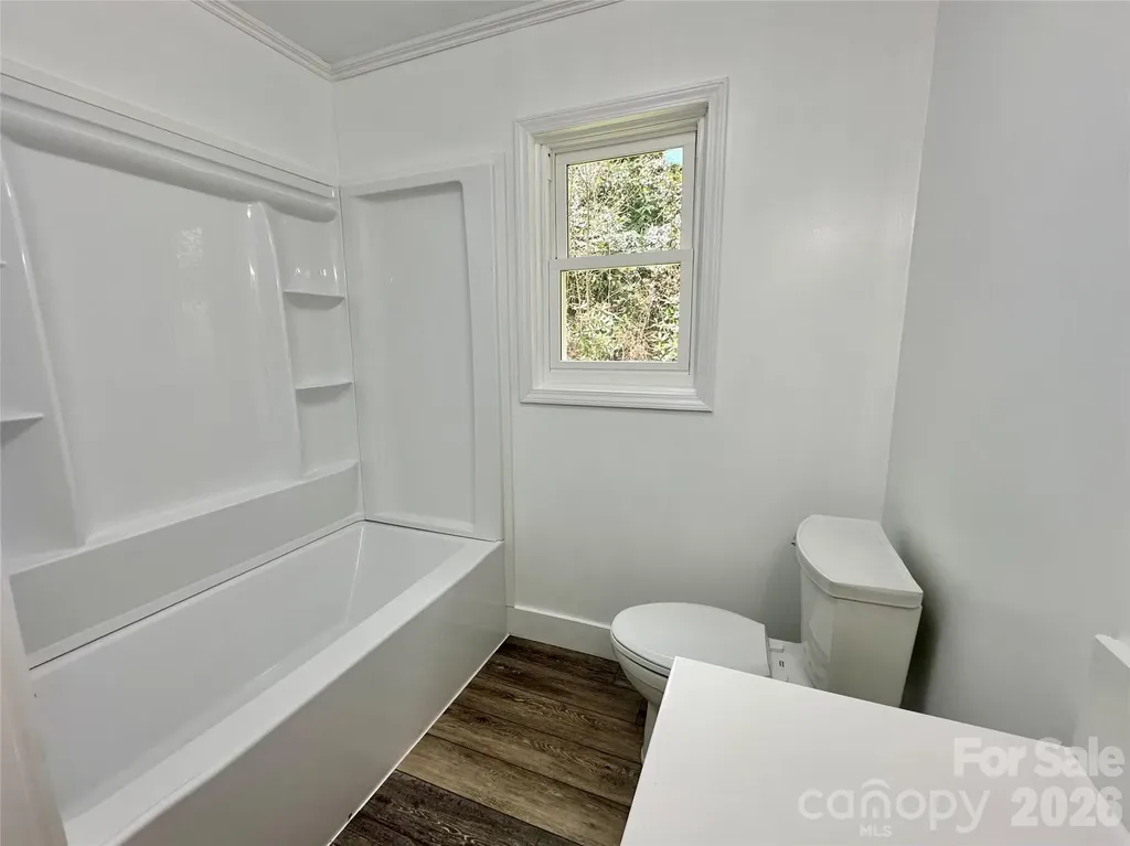 8855 Bugger Hollow Road Newland NC 28657