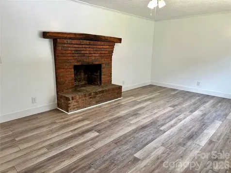 8855 Bugger Hollow Road Newland NC 28657