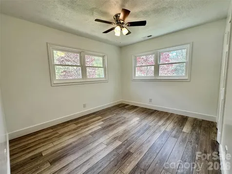 8855 Bugger Hollow Road Newland NC 28657