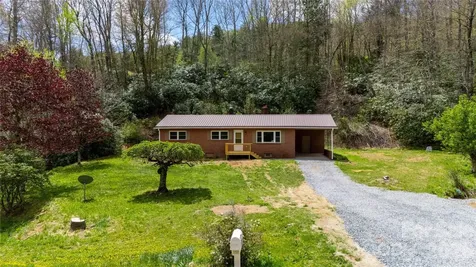 8855 Bugger Hollow Road Newland NC 28657