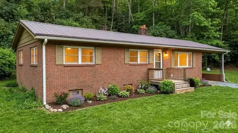 8855 Bugger Hollow Road Newland NC 28657
