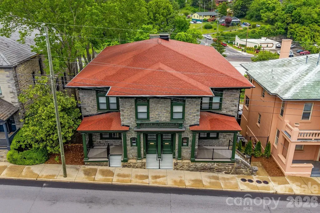 134 Biltmore Avenue Asheville NC 28801
