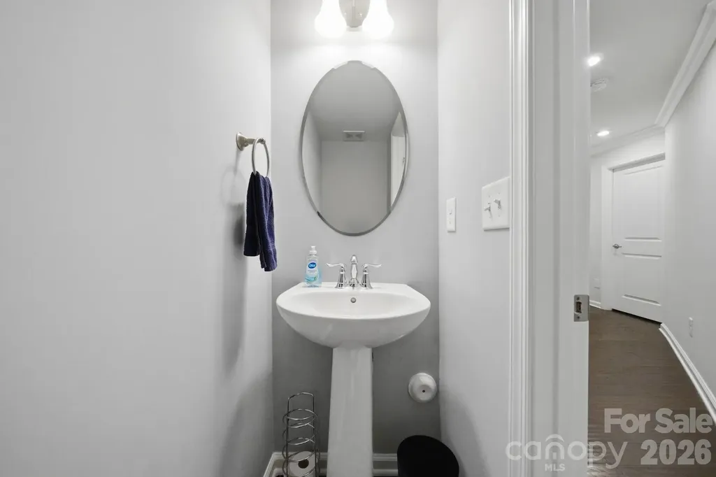 1221 Queen Lyon Court Charlotte NC 28205