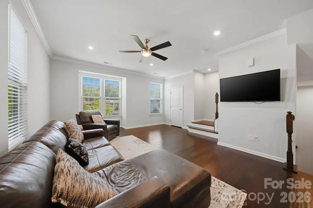 1221 Queen Lyon Court Charlotte NC 28205