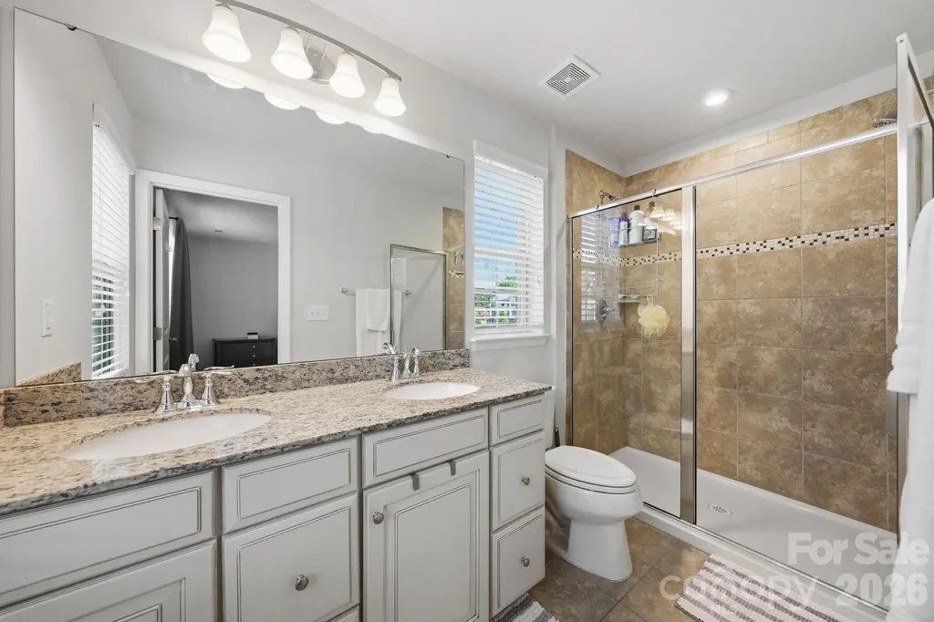 1221 Queen Lyon Court Charlotte NC 28205
