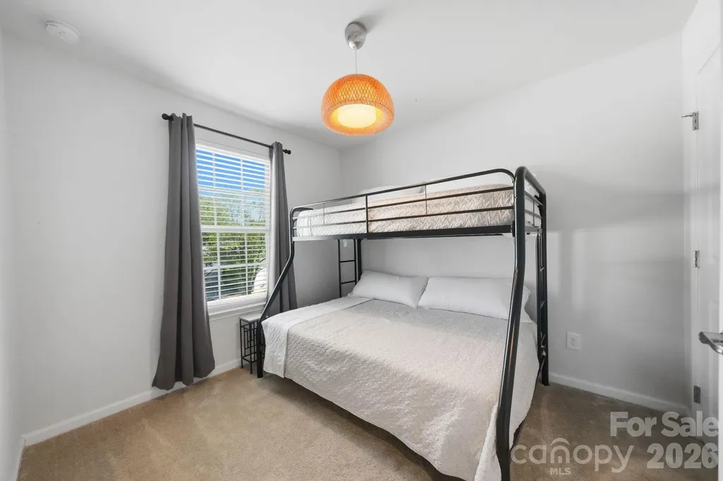 1221 Queen Lyon Court Charlotte NC 28205