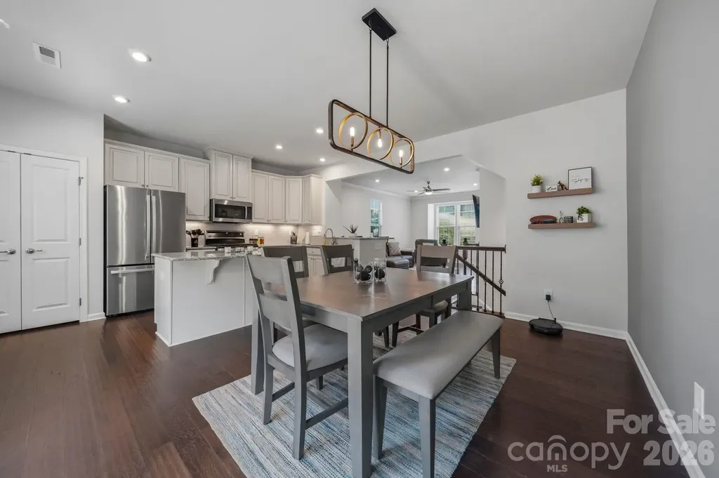 1221 Queen Lyon Court Charlotte NC 28205