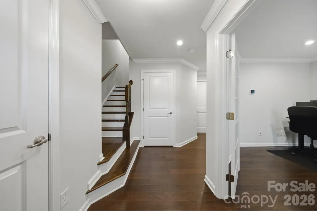 1221 Queen Lyon Court Charlotte NC 28205
