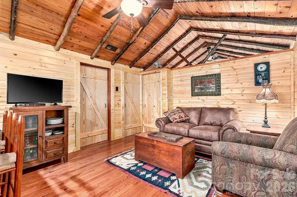 72 Chestnut Hill Road Gerton NC 28735