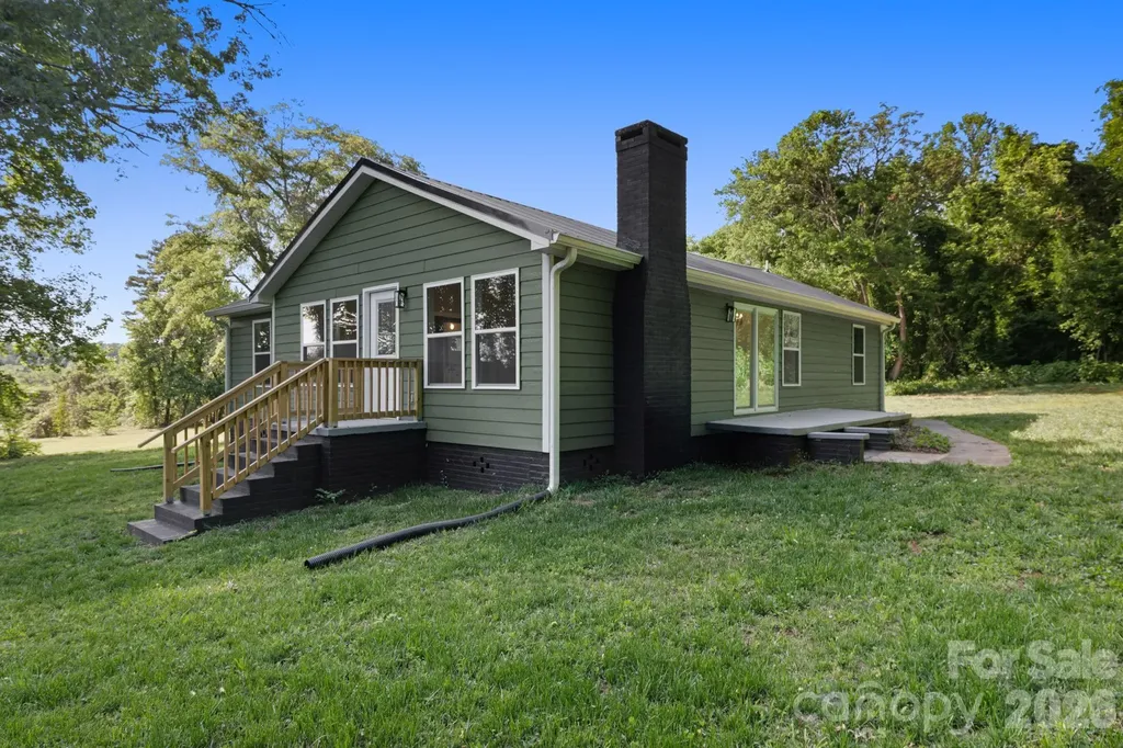 240 E Court Street Rutherfordton NC 28139