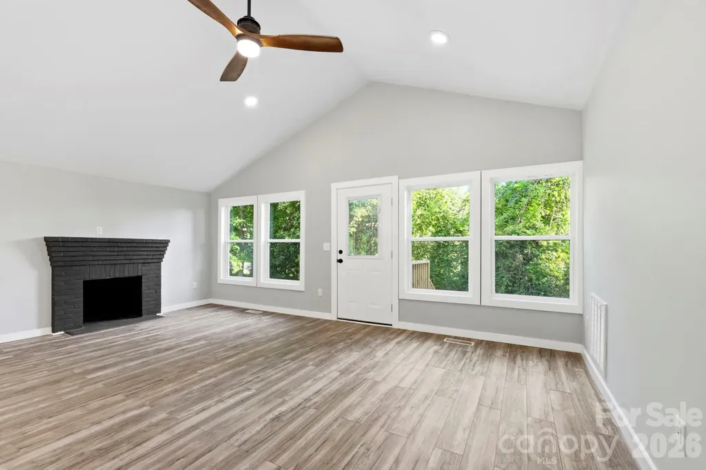 240 E Court Street Rutherfordton NC 28139