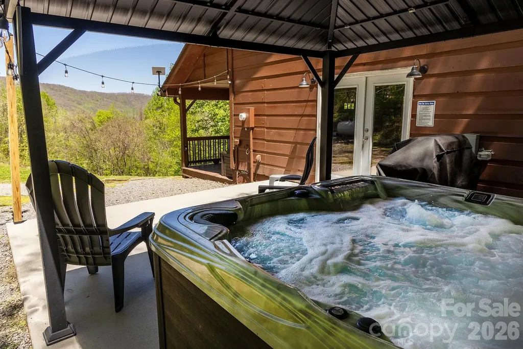 95 Lasso Lane Waynesville NC 28785