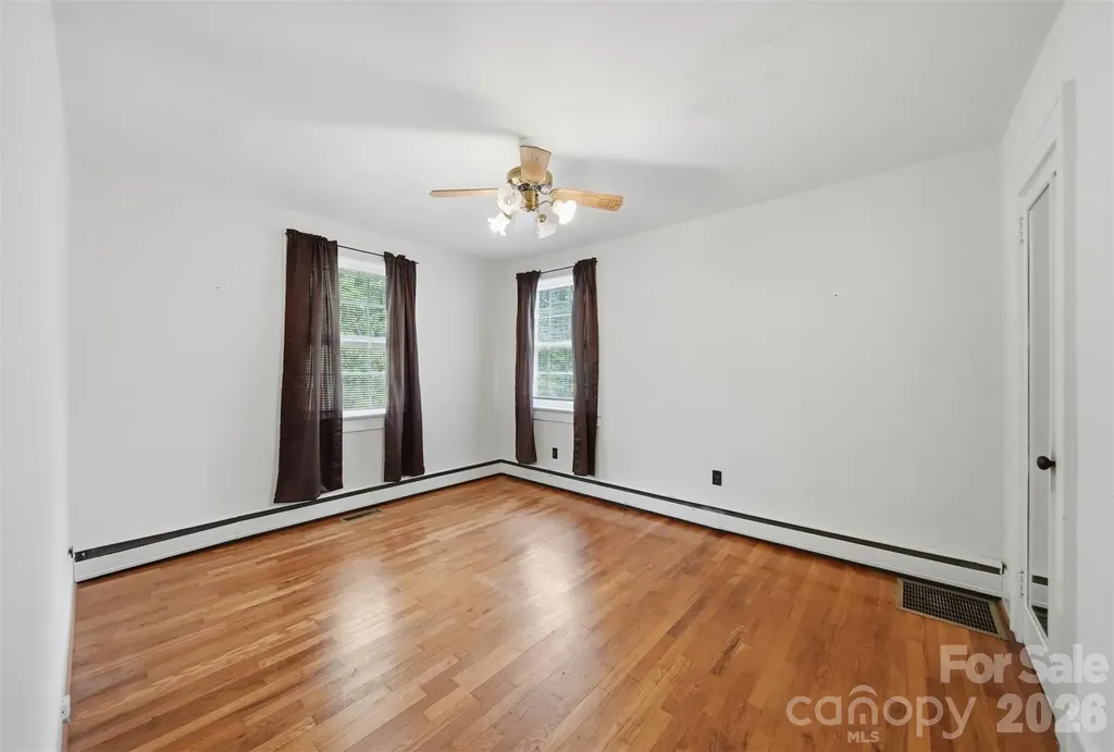 2711 SE 8th Avenue SE Hickory NC 28602