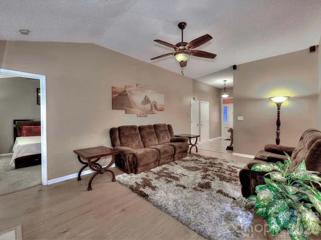 3102 Mintleaf Drive Charlotte NC 28269