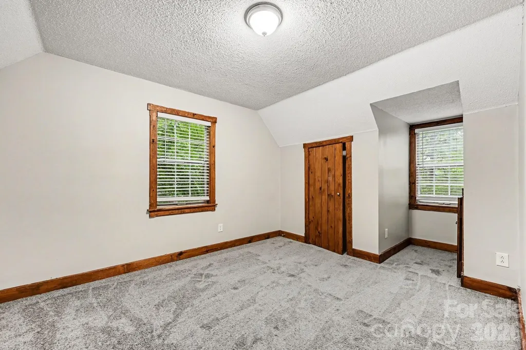 8800 Royal Scot Lane Charlotte NC 28227