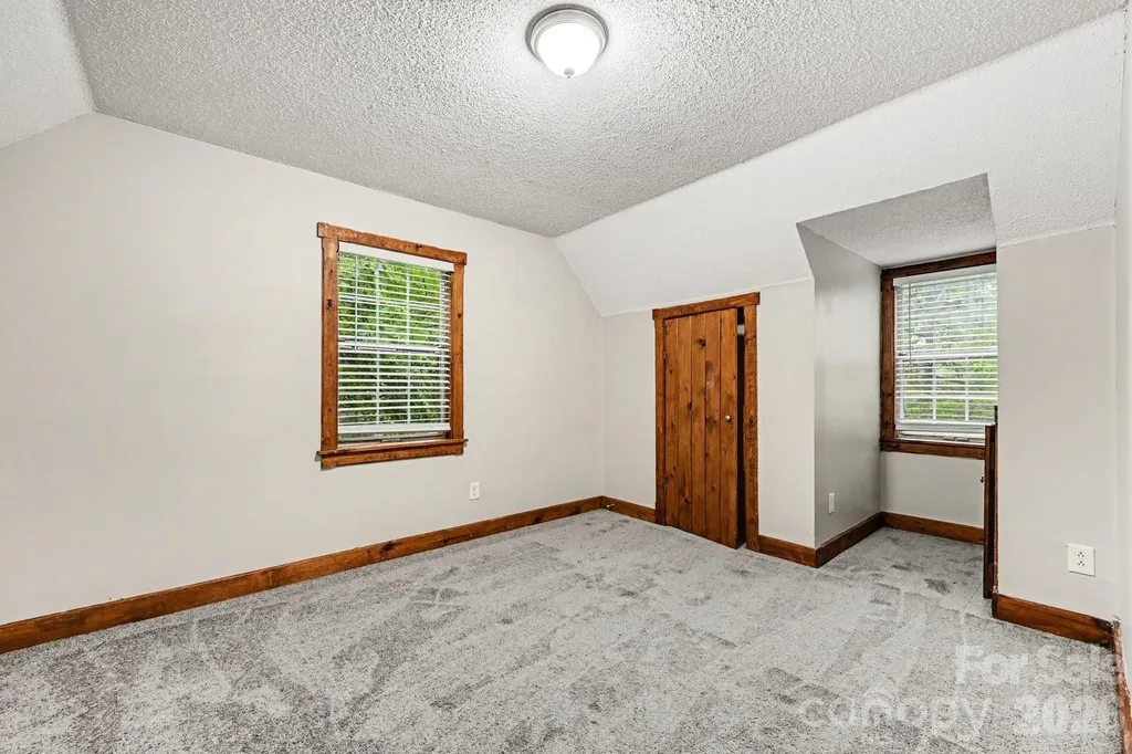 8800 Royal Scot Lane Charlotte NC 28227