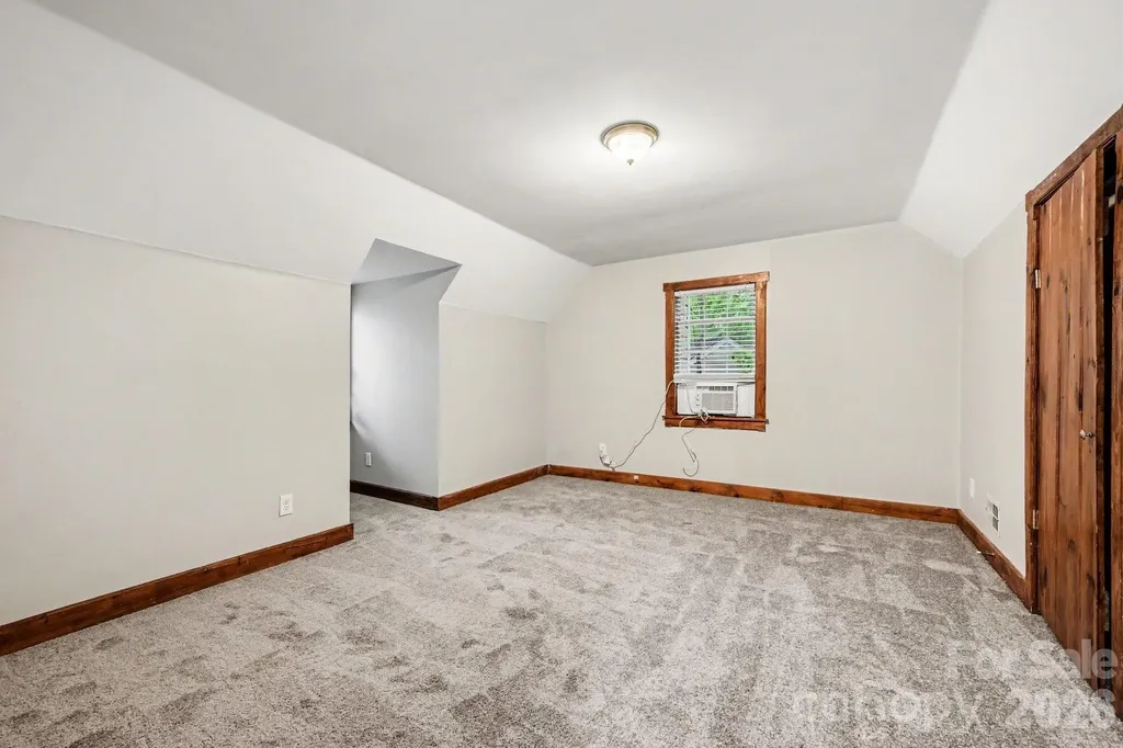 8800 Royal Scot Lane Charlotte NC 28227