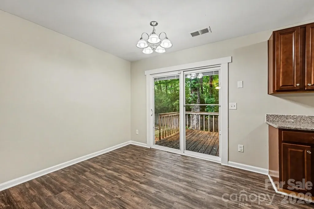8800 Royal Scot Lane Charlotte NC 28227
