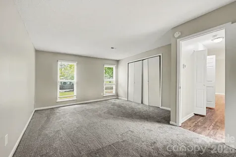 8800 Royal Scot Lane Charlotte NC 28227