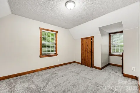 8800 Royal Scot Lane Charlotte NC 28227