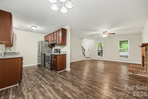 8800 Royal Scot Lane Charlotte NC 28227