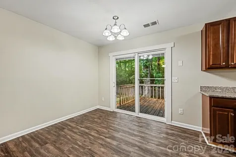 8800 Royal Scot Lane Charlotte NC 28227