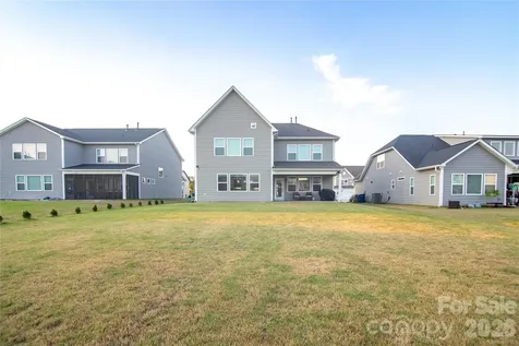 3841 Dahlia Drive Harrisburg NC 28075