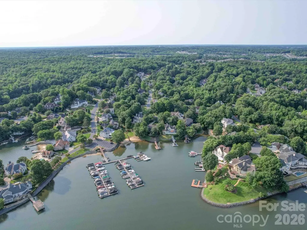 15708 Eagleview Drive Charlotte NC 28278