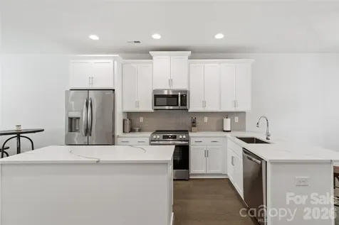 5040 York Park Lane Charlotte NC 28217