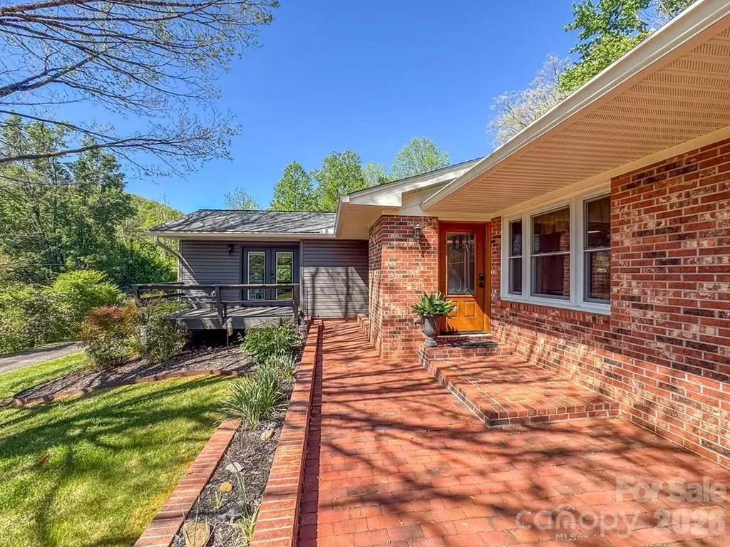 52 Briar Patch Road Cullowhee NC 28723