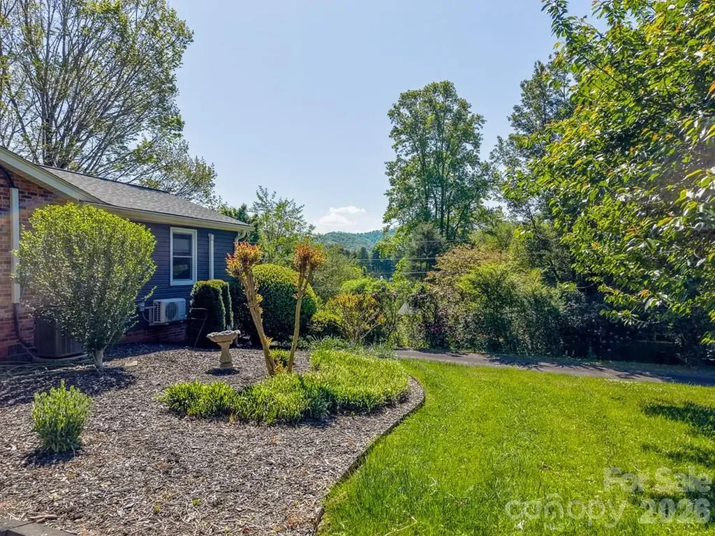 52 Briar Patch Road Cullowhee NC 28723
