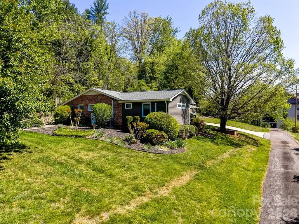 52 Briar Patch Road Cullowhee NC 28723