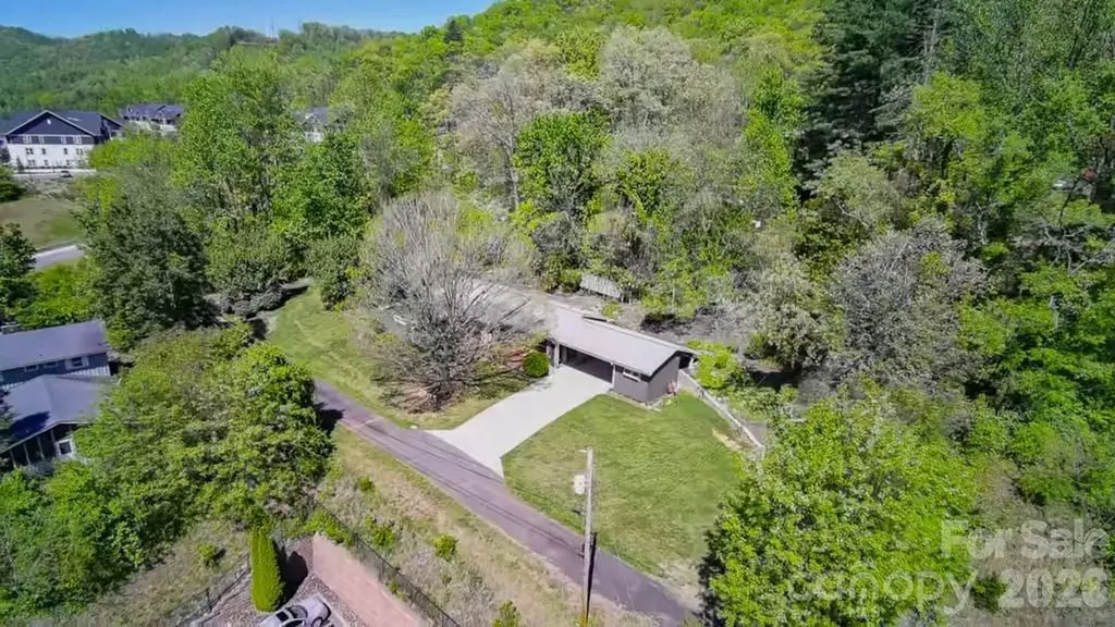52 Briar Patch Road Cullowhee NC 28723