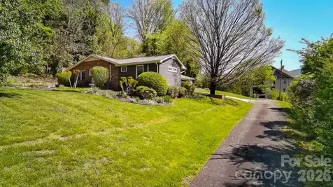 52 Briar Patch Road Cullowhee NC 28723