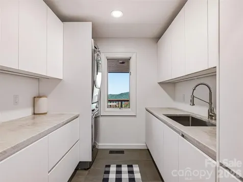 100 Big Spring Drive Asheville NC 28804